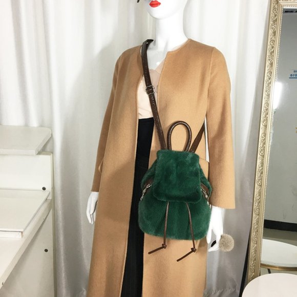 Women\'s real mink backpacks are of high quality